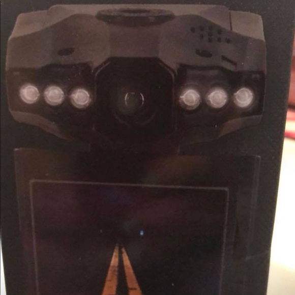 Dash Cam Recorder - Picture 2 of 3